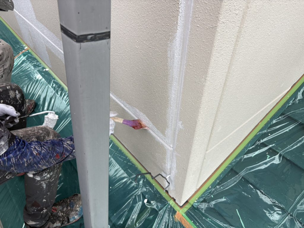 飯田市　外壁塗装の下塗りを実施　エピテックフィラーで下地を丁寧に整えた現場